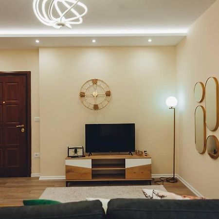 Luxury Apartment At Myslym Shyri ติรานา ภายนอก รูปภาพ