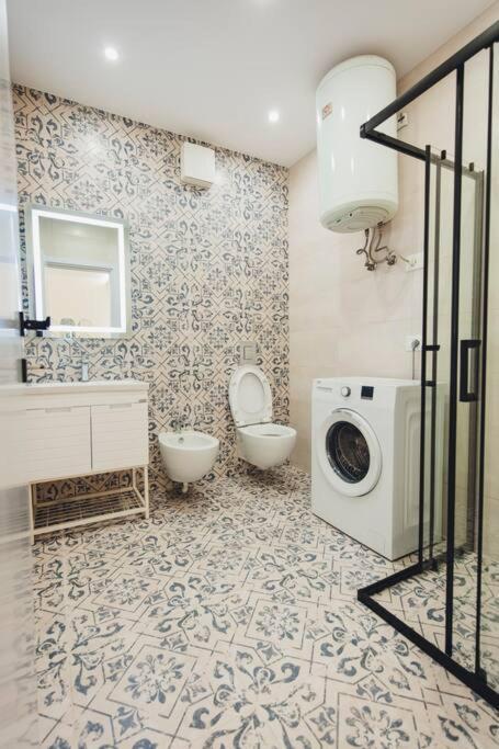 Luxury Apartment At Myslym Shyri ติรานา ภายนอก รูปภาพ