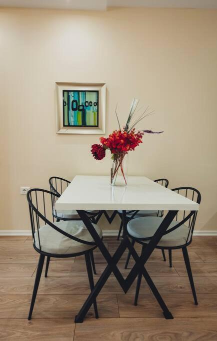 Luxury Apartment At Myslym Shyri ติรานา ภายนอก รูปภาพ