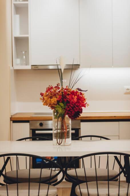 Luxury Apartment At Myslym Shyri ติรานา ภายนอก รูปภาพ
