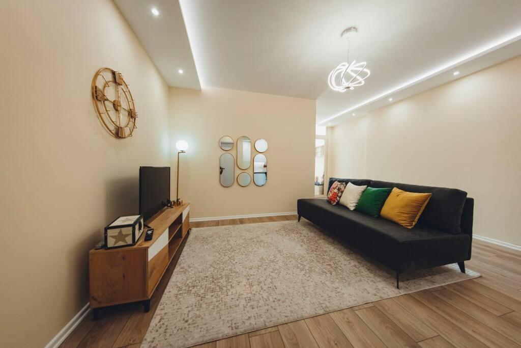 Luxury Apartment At Myslym Shyri ติรานา ภายนอก รูปภาพ