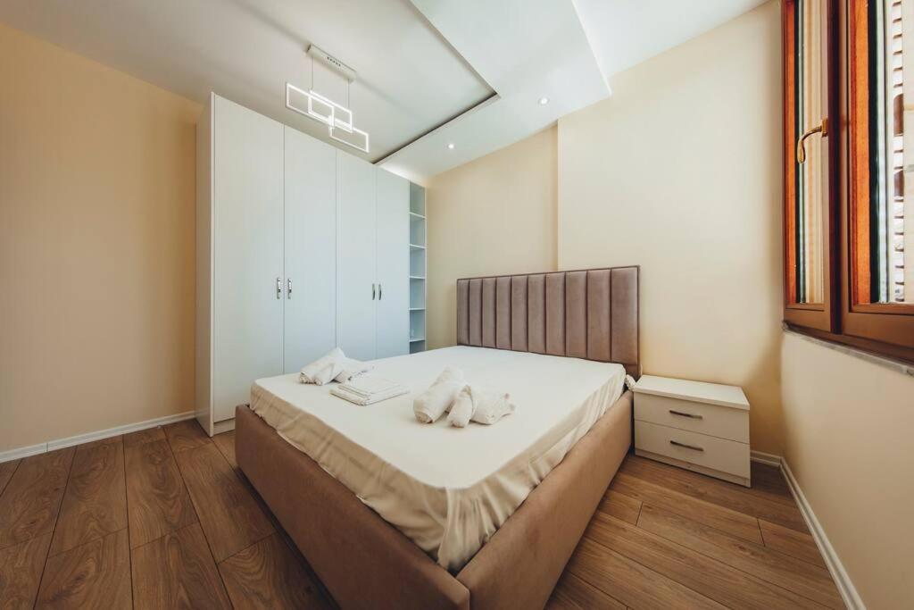 Luxury Apartment At Myslym Shyri ติรานา ภายนอก รูปภาพ